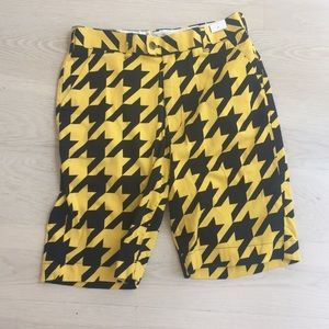LOUD MOUTH yellow and black size 32 “bee” shorts